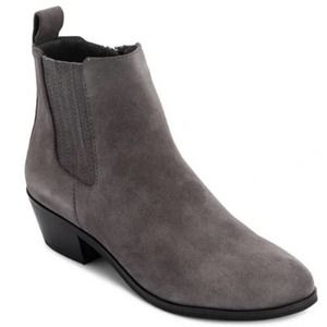 NWOT Blondo Waterproof Sydney Gray Suede Bootie Leather Side Zip Size 6